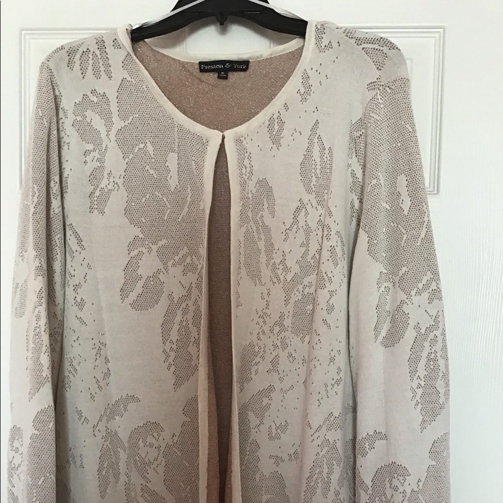 York & Preston light cardigan / sweater